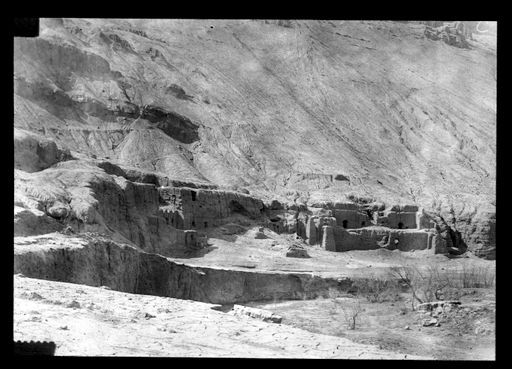 T 161: Tempelanlage auf dem östlichen Ufer in der Flußbiegung, von Osten gesehen