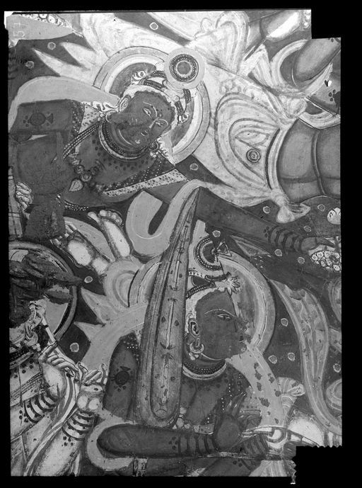 T 212: Schwebende Gottheiten und Musikanten