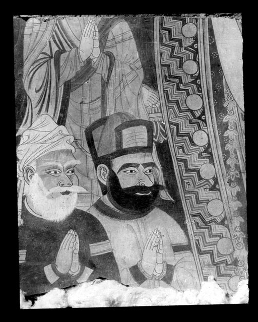 T 302: Detail aus Praṇidhi-Szene Nr. 14: zwei Vorderasiaten als Adoranten