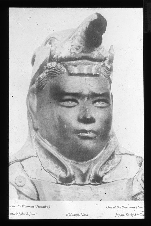 T 332: Vergleichsstück: Holzstatuette eines Weltenhüters im Elefantenhelm, Japan. Nach Curt Glaser, Ostasiat. Plastik, Cassierer 1925