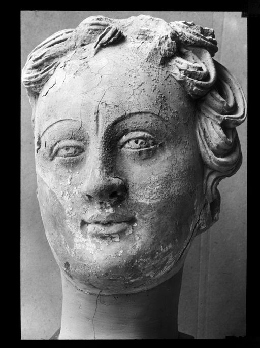 T 419: Götterkopf (?)