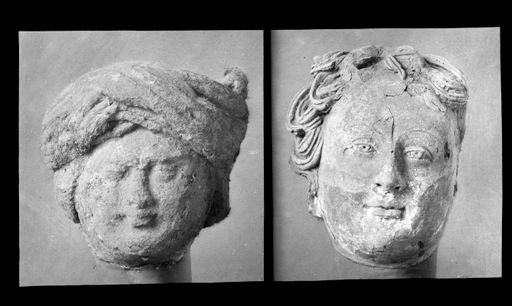 T 420: Zwei Köpfe, links beturbanter Männerkopf, rechts Kopf von T 419