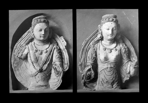 T 436: Zwei Devatā Halbfiguren (weiblich, männlich)