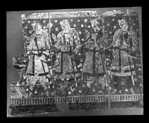 T 521: Vier Schwertträger und ein Diener