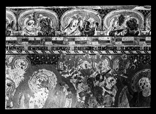 T 537: Musiker- und Adorantenpaare in Fenstern von Balkon über Predigtszenen