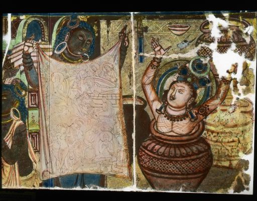 T 662: Coloriertes Dia: Ajātaśatru sitzt im Ölfass und blickt auf das Tuch mit den Lebensstadien des Buddha