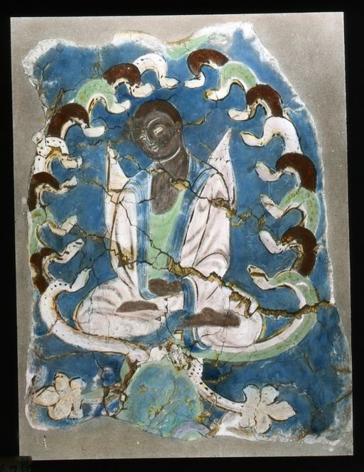 T 667: Coloriertes Dia: Mönch Ājñātakauṇḍinya im Schlangenwagen mit Schulterflammen