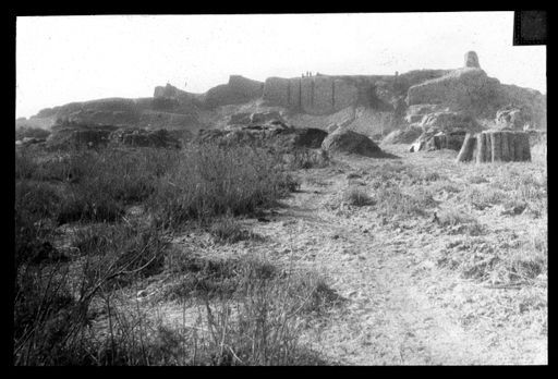 T 91: Festung am Südende des Berges, Übersicht über die gesamte Anlage von unten